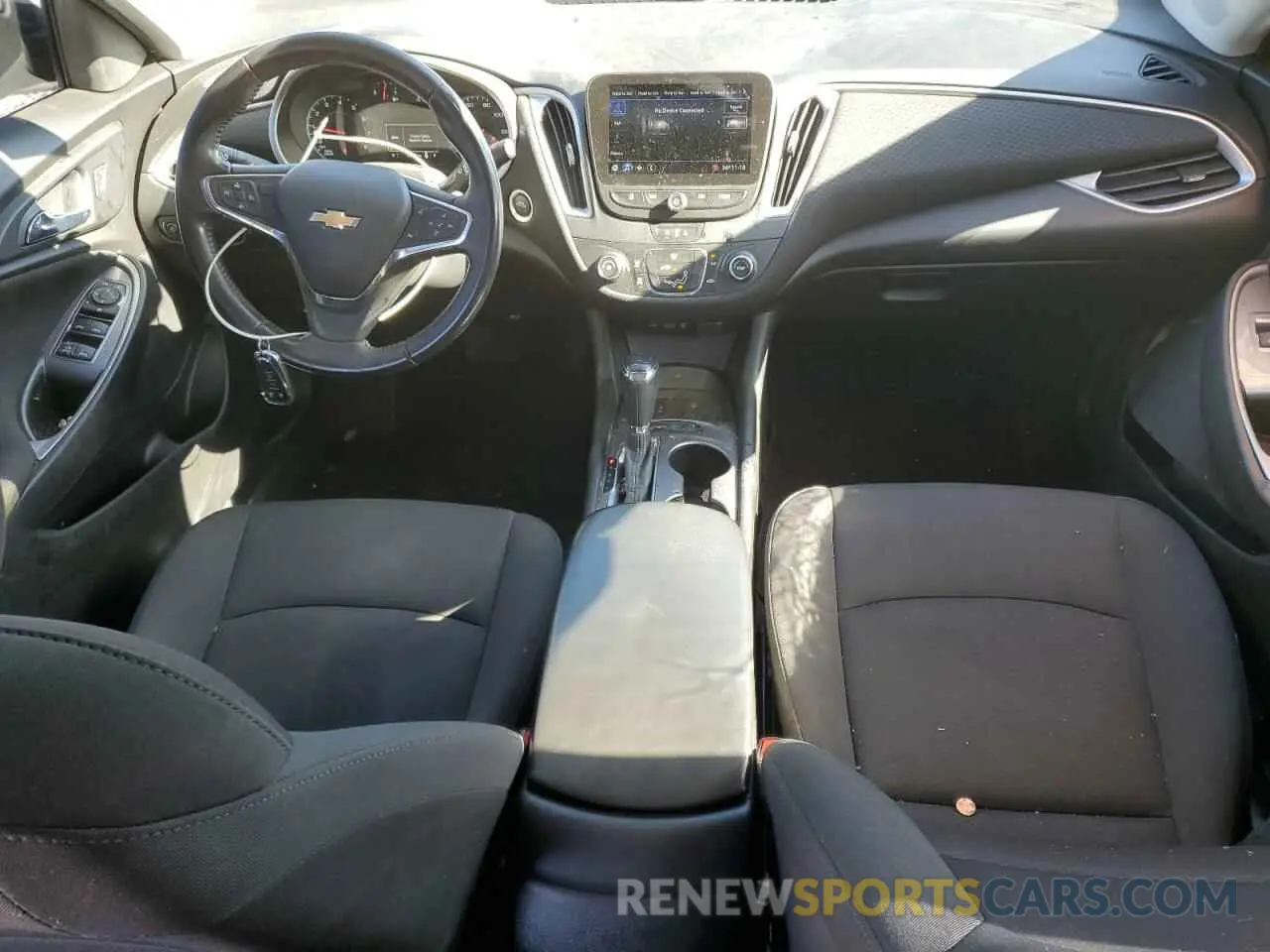8 fotografías del automóvil dañado 1G1ZG5ST3LF155823 CHEVROLET MALIBU 2020