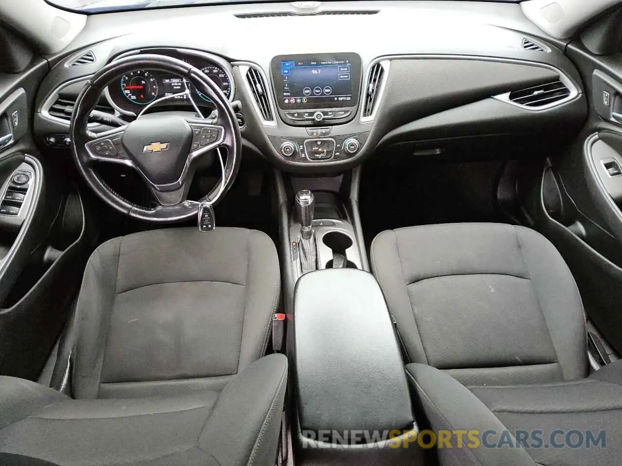 8 fotografías del automóvil dañado 1G1ZG5ST6LF139387 CHEVROLET MALIBU 2020