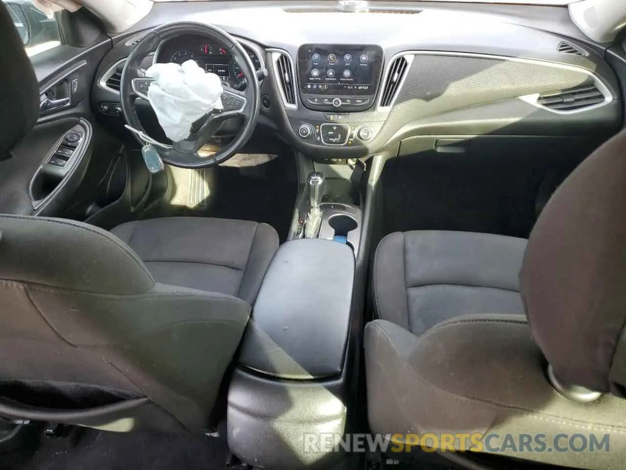 8 fotografías del automóvil dañado 1G1ZG5ST7LF057314 CHEVROLET MALIBU 2020