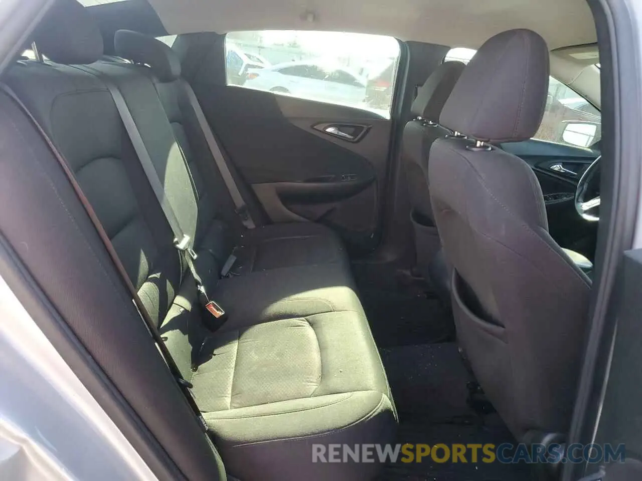 10 fotografías del automóvil dañado 1G1ZG5ST7LF157185 CHEVROLET MALIBU 2020