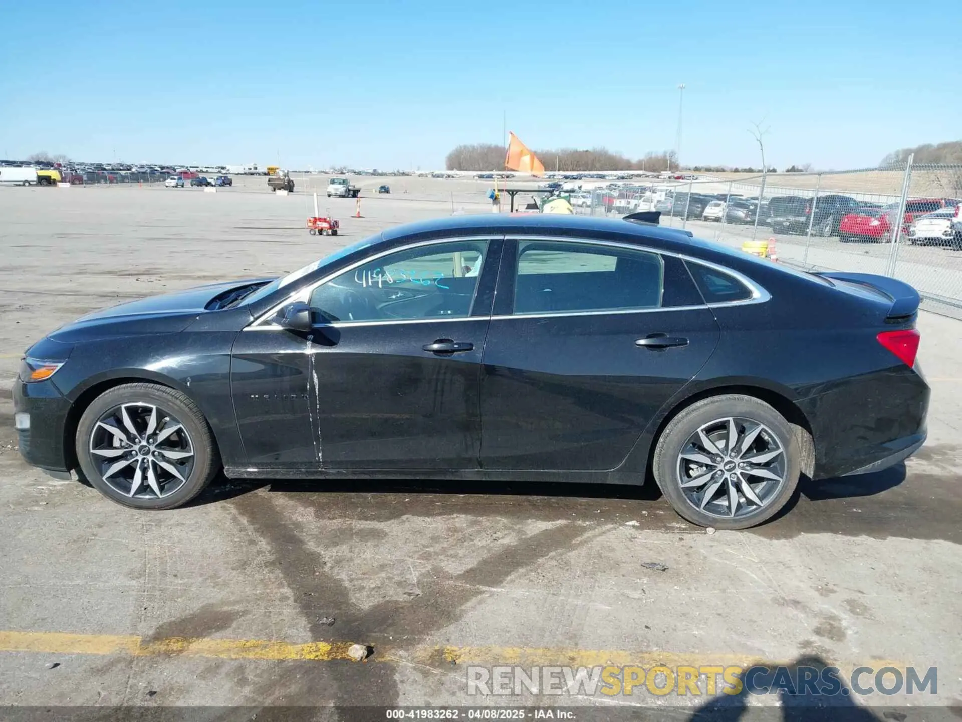 14 fotografías del automóvil dañado 1G1ZG5ST8LF131176 CHEVROLET MALIBU 2020