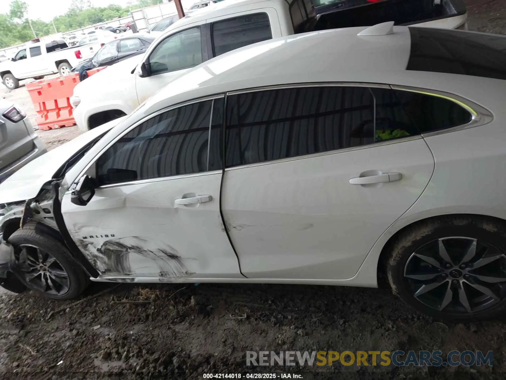15 fotografías del automóvil dañado 1G1ZG5ST9LF079203 CHEVROLET MALIBU 2020