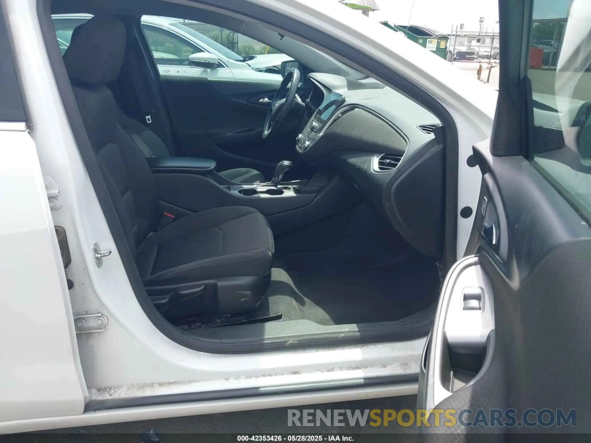 5 fotografías del automóvil dañado 1G1ZG5ST9LF120879 CHEVROLET MALIBU 2020