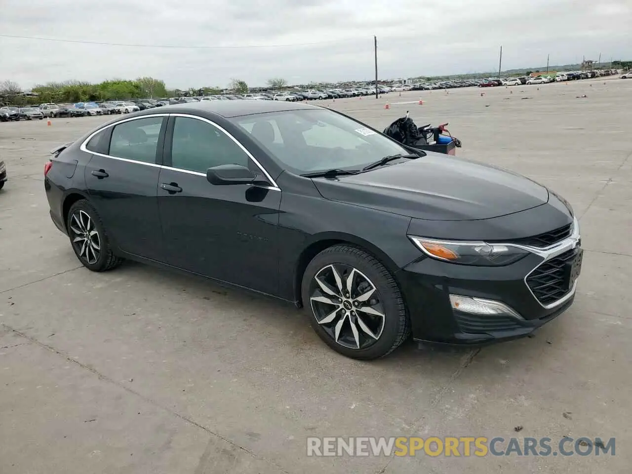 4 fotografías del automóvil dañado 1G1ZG5STXLF046100 CHEVROLET MALIBU 2020