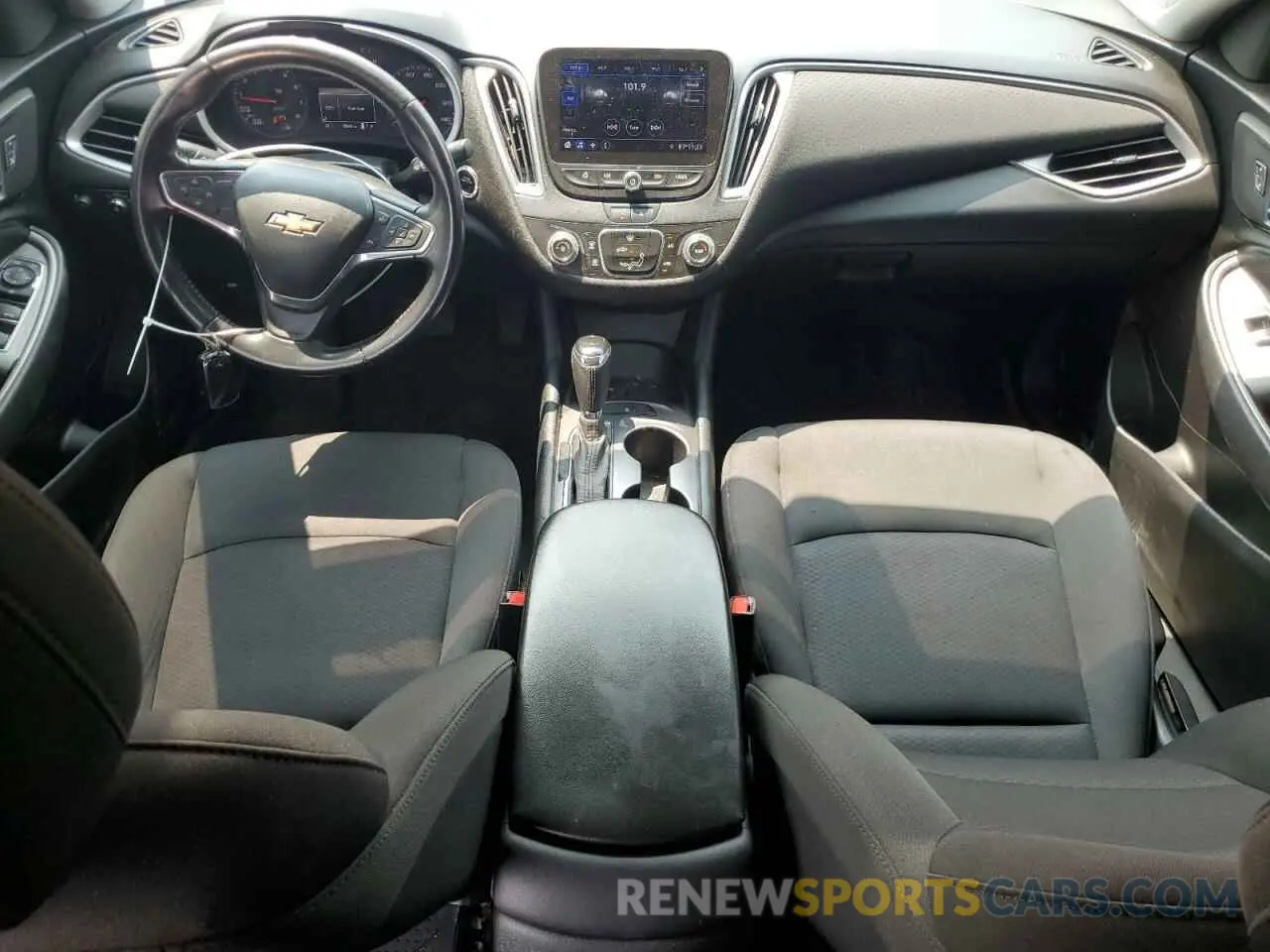 8 fotografías del automóvil dañado 1G1ZG5STXLF047361 CHEVROLET MALIBU 2020