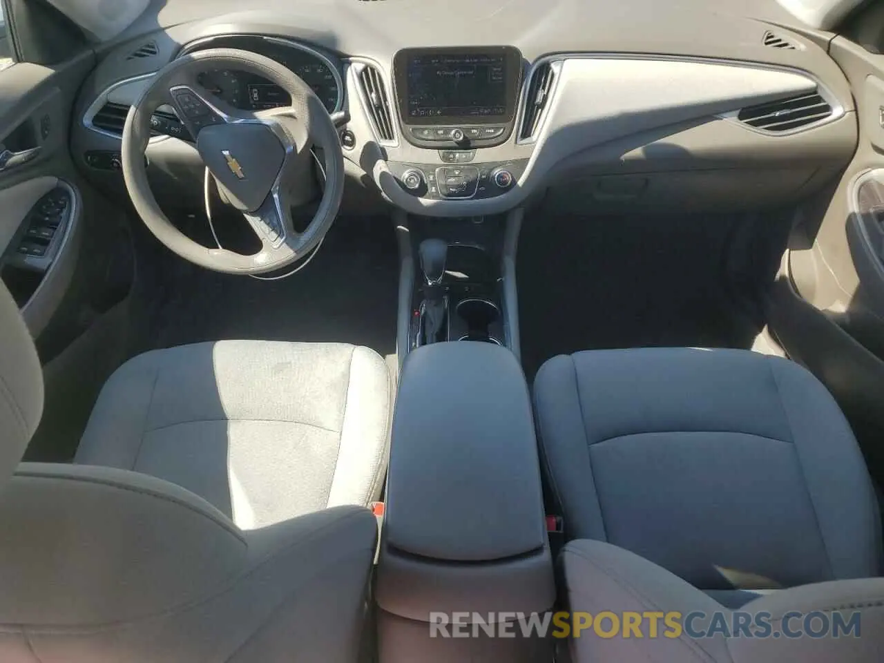 8 fotografías del automóvil dañado 1G1ZB5ST0MF088677 CHEVROLET MALIBU 2021