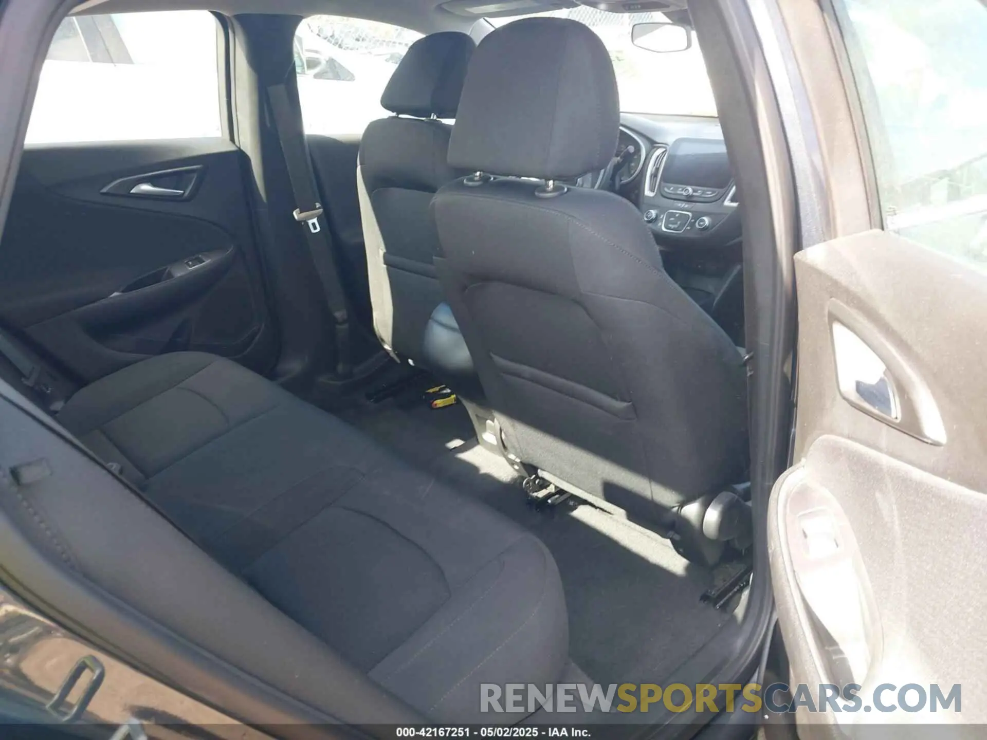 8 fotografías del automóvil dañado 1G1ZB5ST5MF051897 CHEVROLET MALIBU 2021