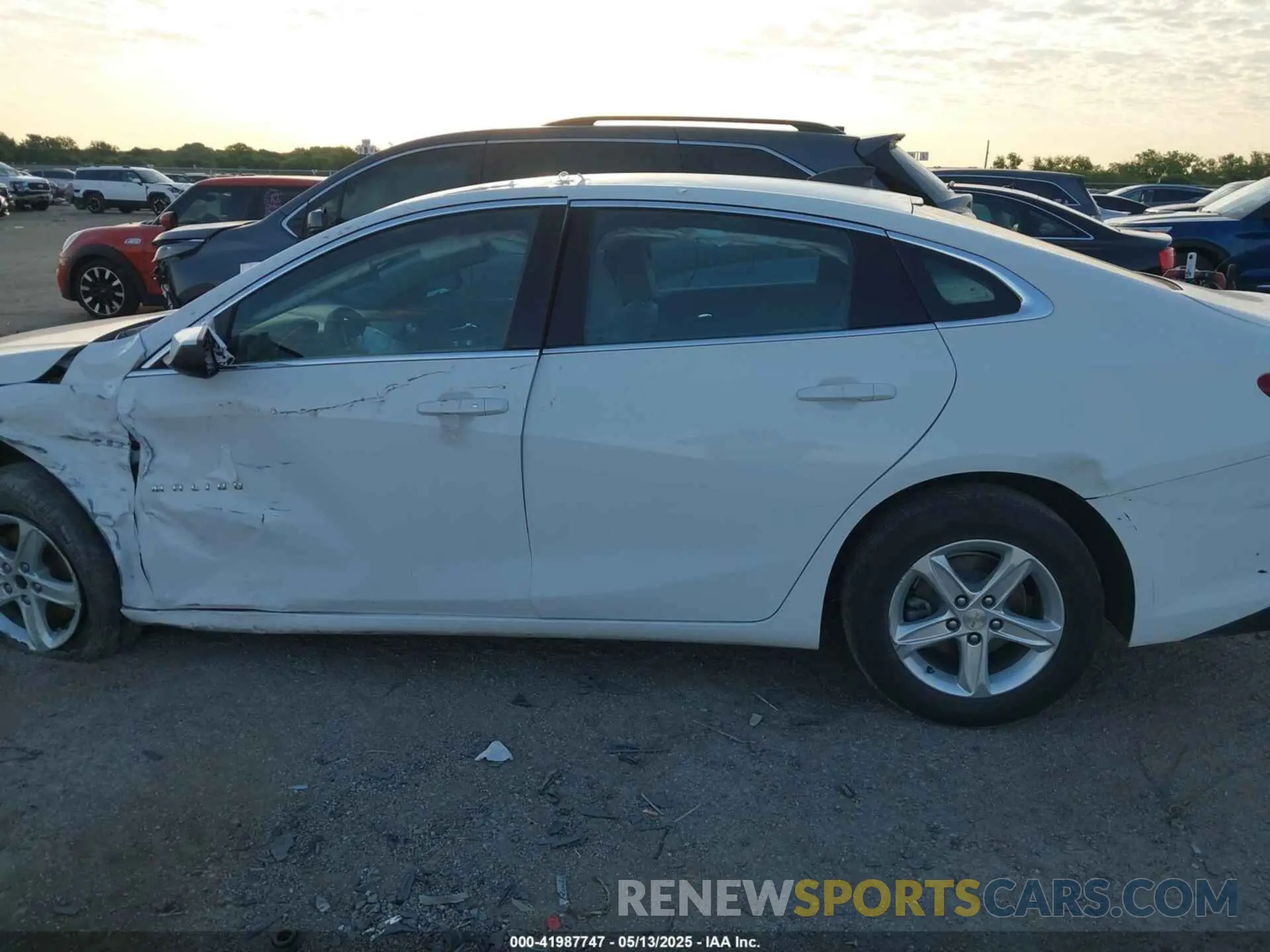 14 fotografías del automóvil dañado 1G1ZB5ST8MF042112 CHEVROLET MALIBU 2021
