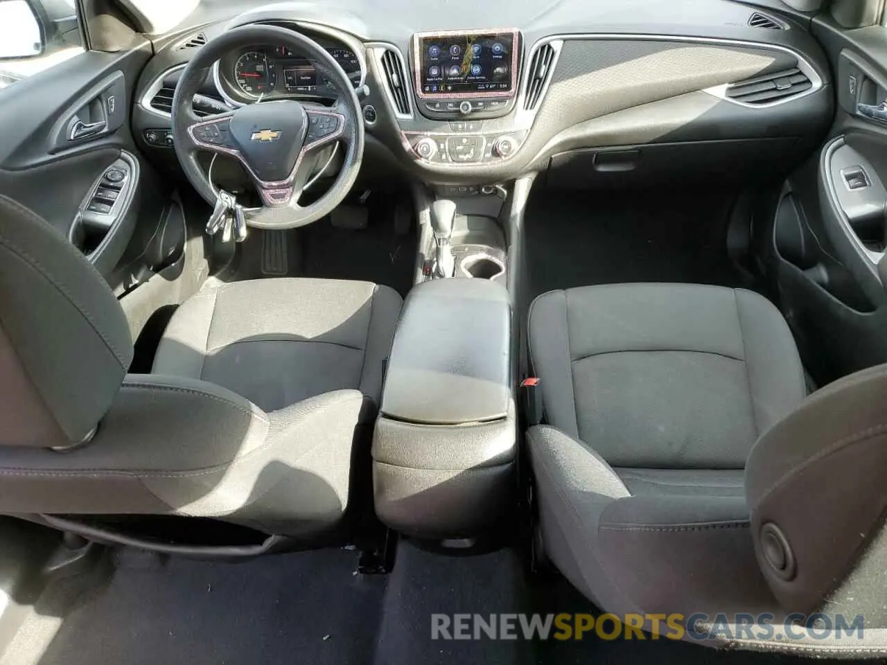 8 fotografías del automóvil dañado 1G1ZB5ST9MF049859 CHEVROLET MALIBU 2021
