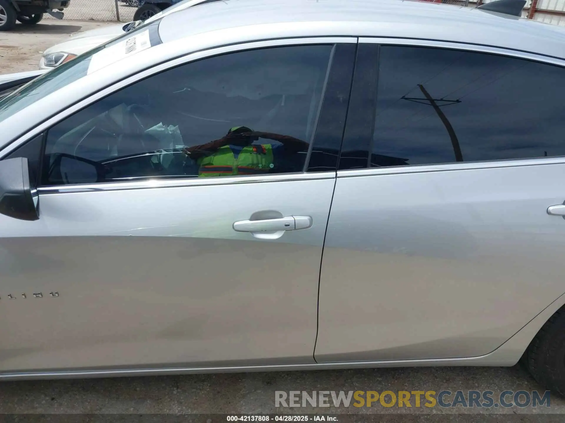 13 fotografías del automóvil dañado 1G1ZC5ST4MF003434 CHEVROLET MALIBU 2021