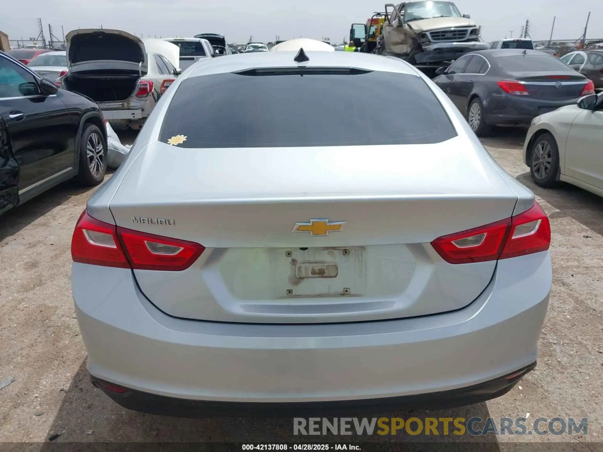 15 fotografías del automóvil dañado 1G1ZC5ST4MF003434 CHEVROLET MALIBU 2021