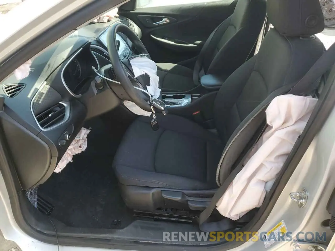 7 fotografías del automóvil dañado 1G1ZC5ST4MF081938 CHEVROLET MALIBU 2021