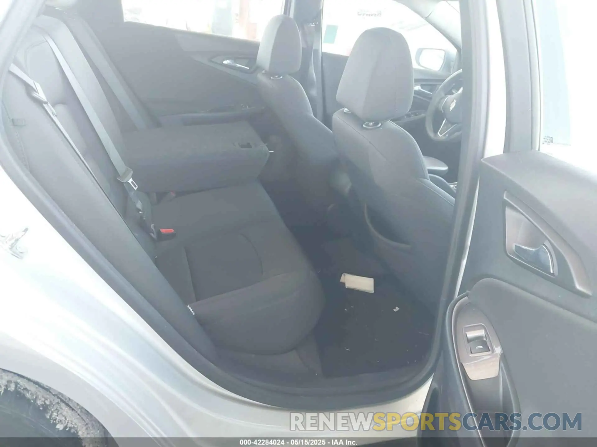8 fotografías del automóvil dañado 1G1ZC5ST6MF029808 CHEVROLET MALIBU 2021