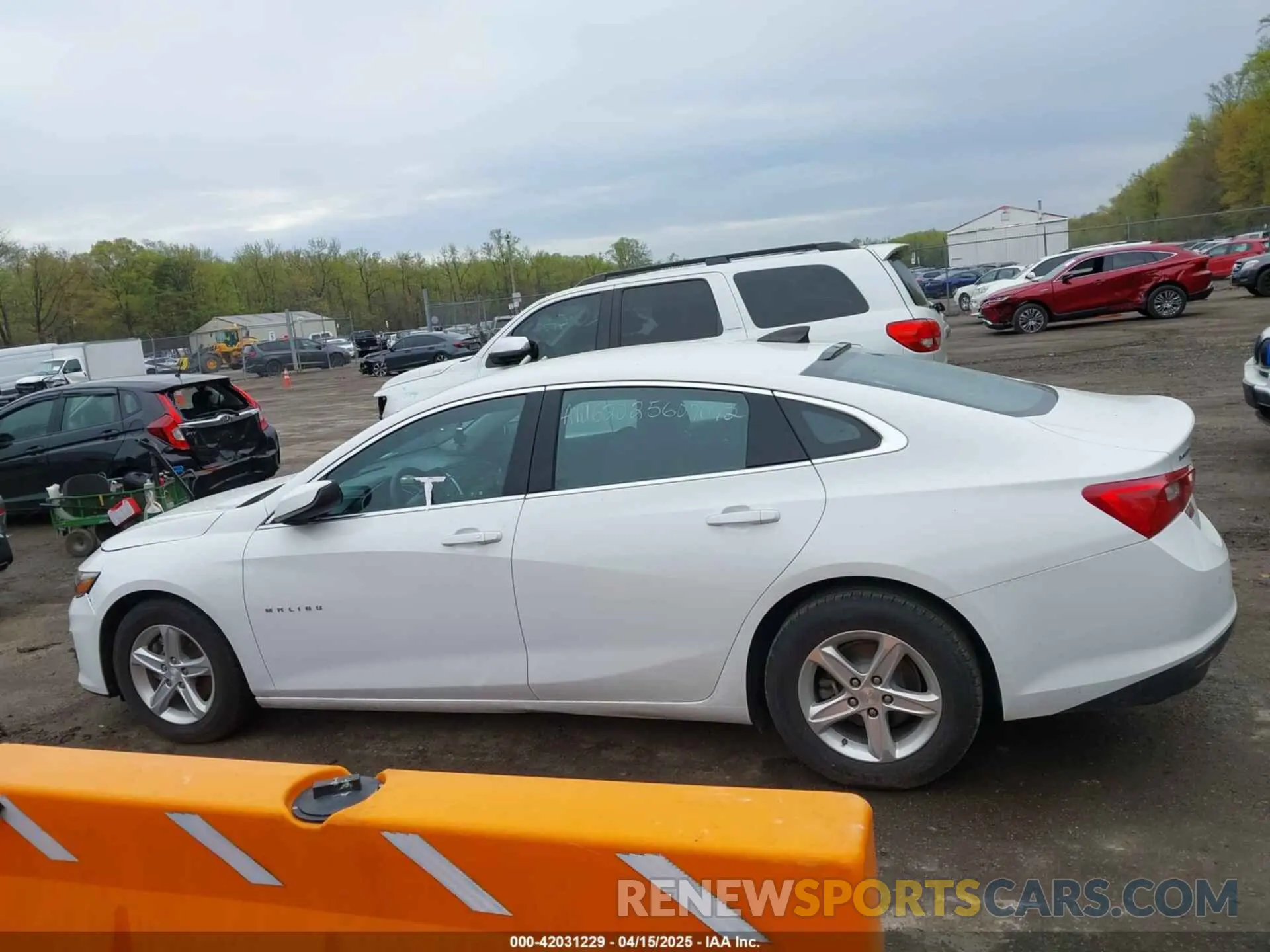 14 fotografías del automóvil dañado 1G1ZC5ST7MF087264 CHEVROLET MALIBU 2021