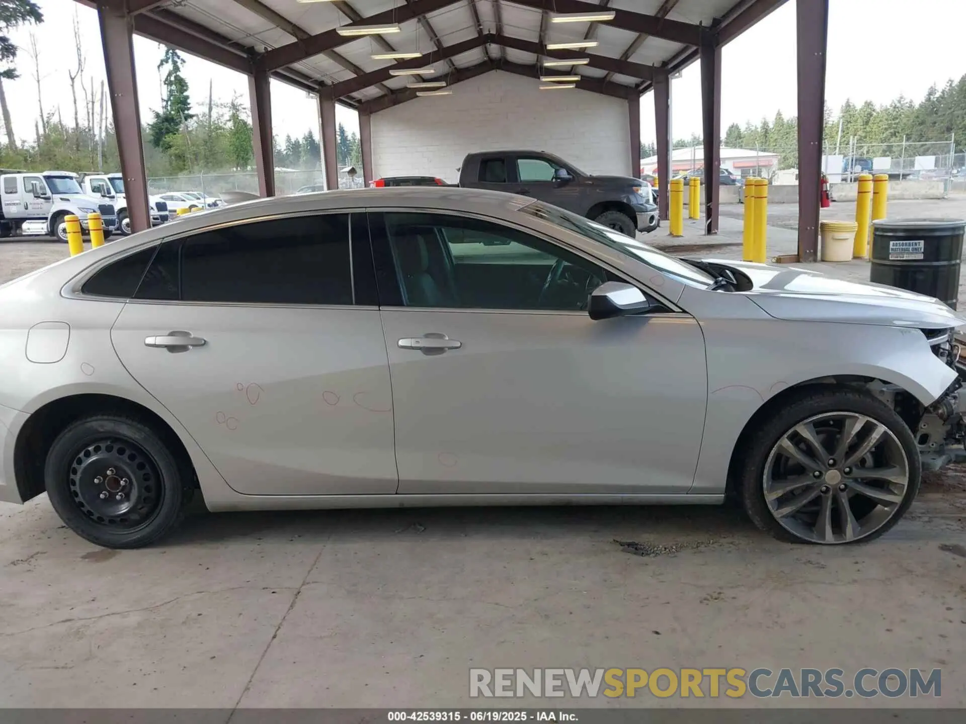 14 fotografías del automóvil dañado 1G1ZD5ST0MF026626 CHEVROLET MALIBU 2021