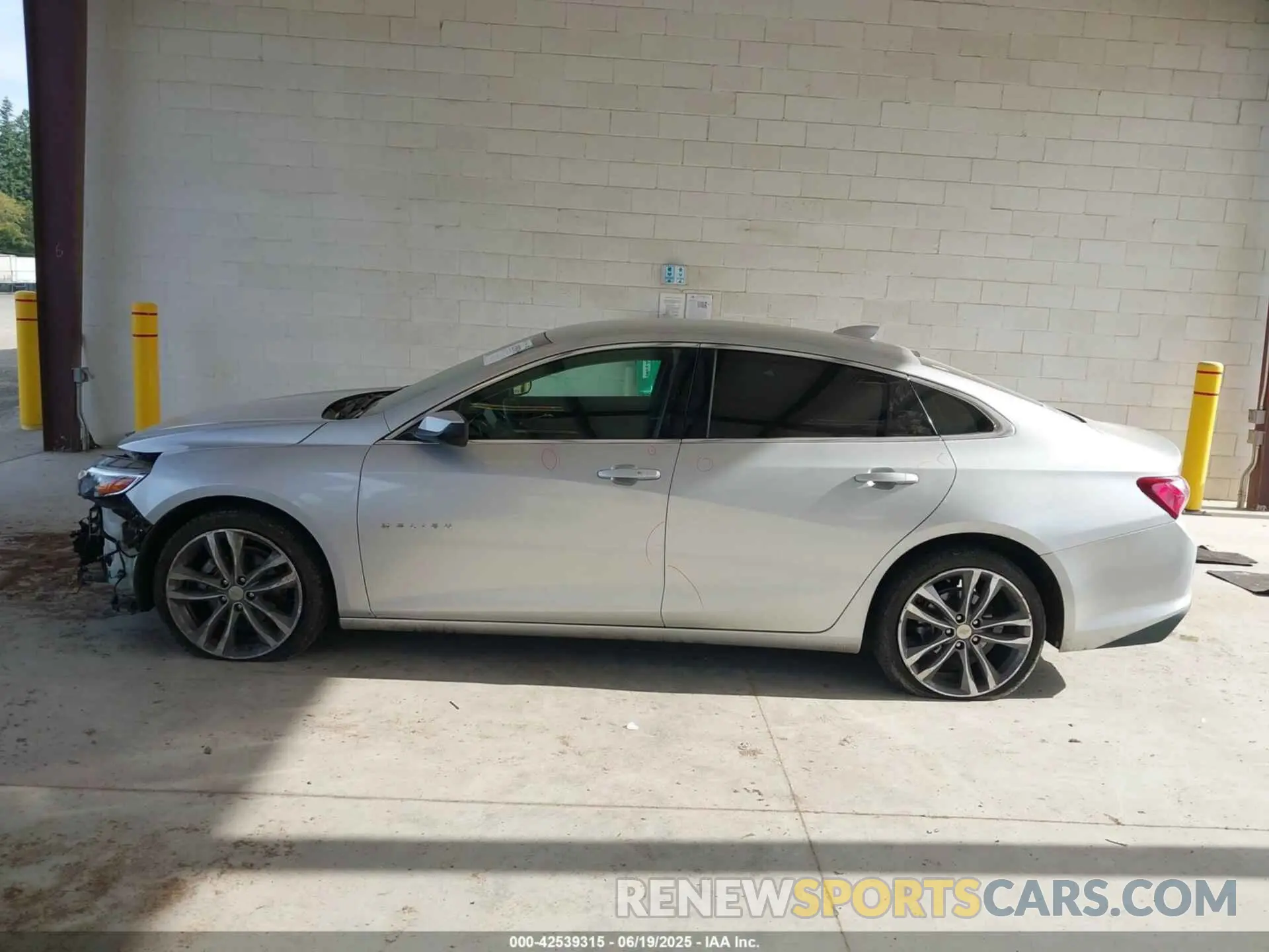15 fotografías del automóvil dañado 1G1ZD5ST0MF026626 CHEVROLET MALIBU 2021