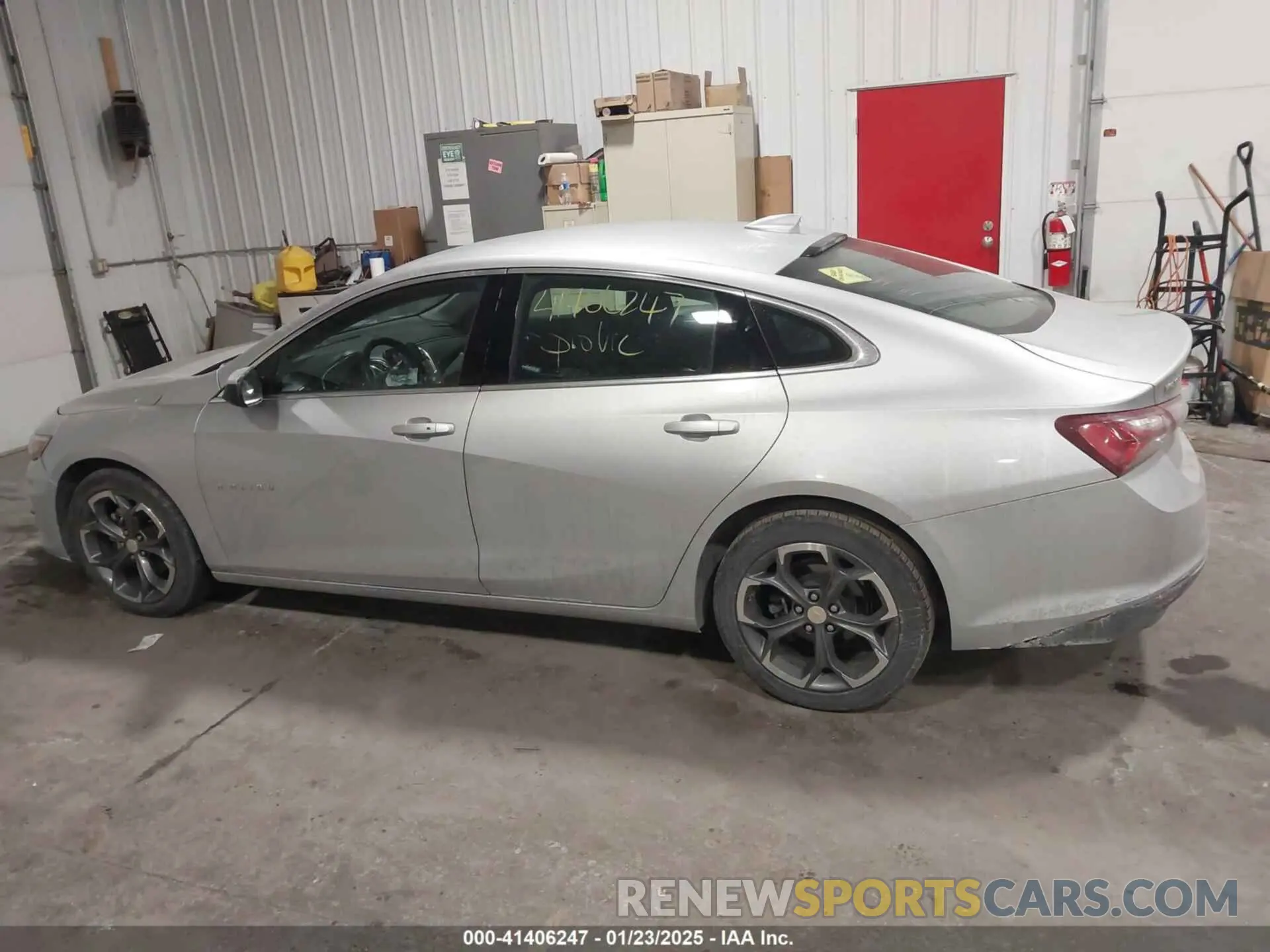 14 fotografías del automóvil dañado 1G1ZD5ST0MF060923 CHEVROLET MALIBU 2021