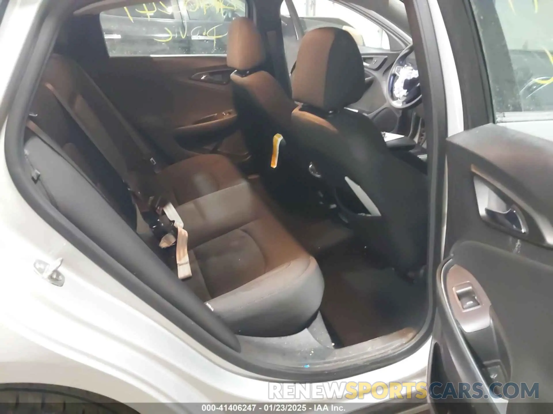 8 fotografías del automóvil dañado 1G1ZD5ST0MF060923 CHEVROLET MALIBU 2021
