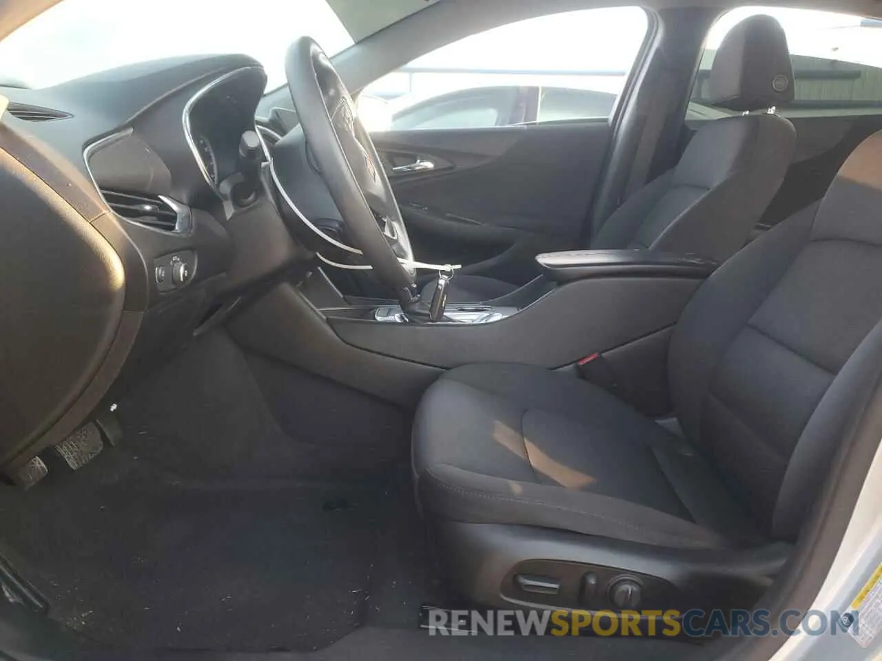 7 fotografías del automóvil dañado 1G1ZD5ST1MF008006 CHEVROLET MALIBU 2021