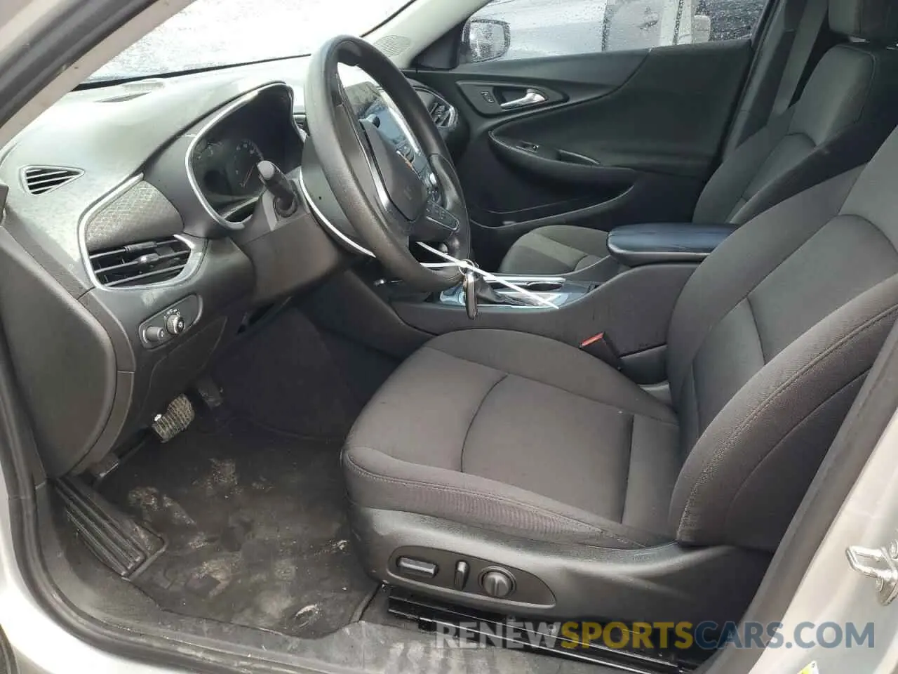 7 fotografías del automóvil dañado 1G1ZD5ST1MF029390 CHEVROLET MALIBU 2021