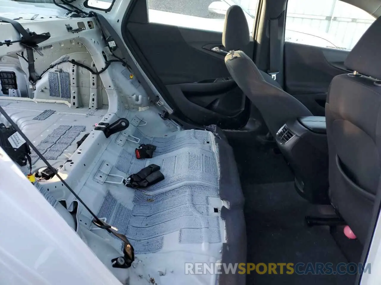 10 fotografías del automóvil dañado 1G1ZD5ST2MF019788 CHEVROLET MALIBU 2021