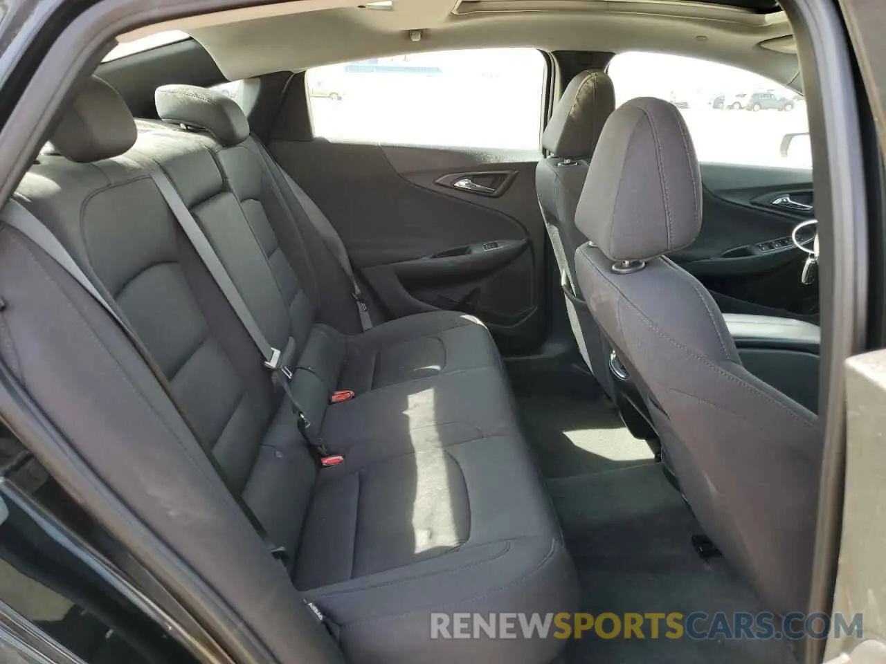 10 fotografías del automóvil dañado 1G1ZD5ST2MF069848 CHEVROLET MALIBU 2021