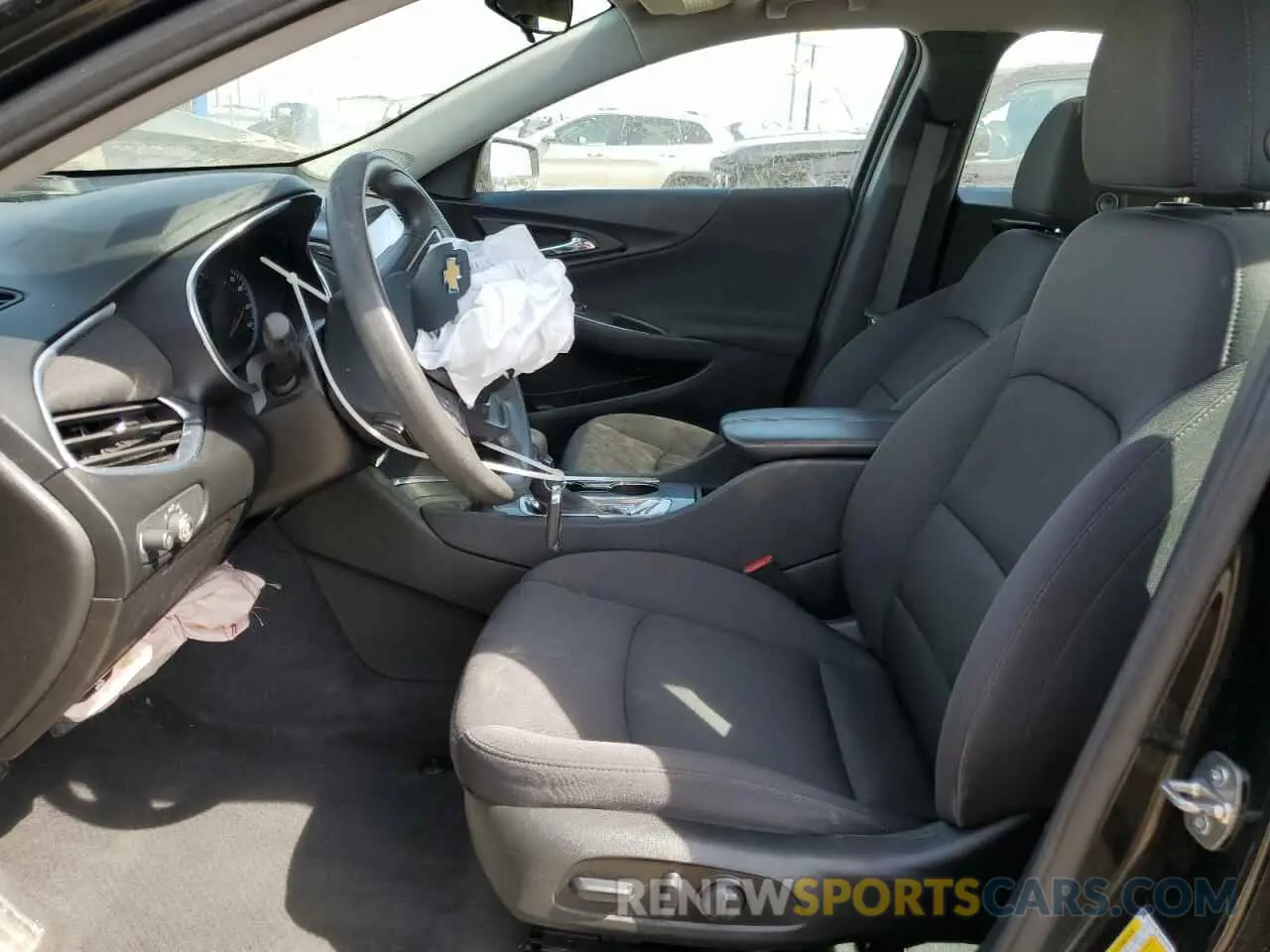 7 fotografías del automóvil dañado 1G1ZD5ST2MF069848 CHEVROLET MALIBU 2021