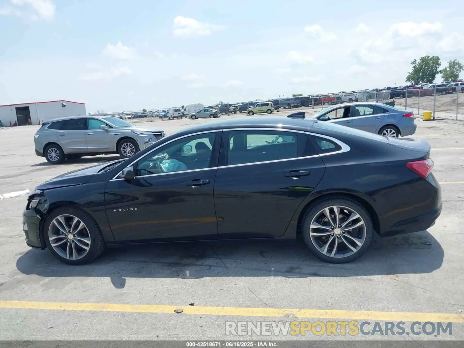 14 fotografías del automóvil dañado 1G1ZD5ST3MF006211 CHEVROLET MALIBU 2021