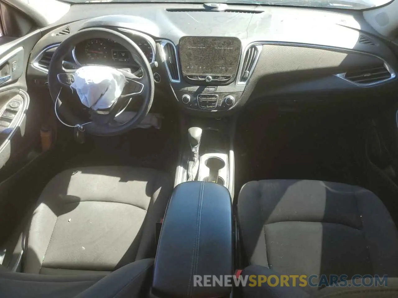 8 fotografías del automóvil dañado 1G1ZD5ST3MF063427 CHEVROLET MALIBU 2021