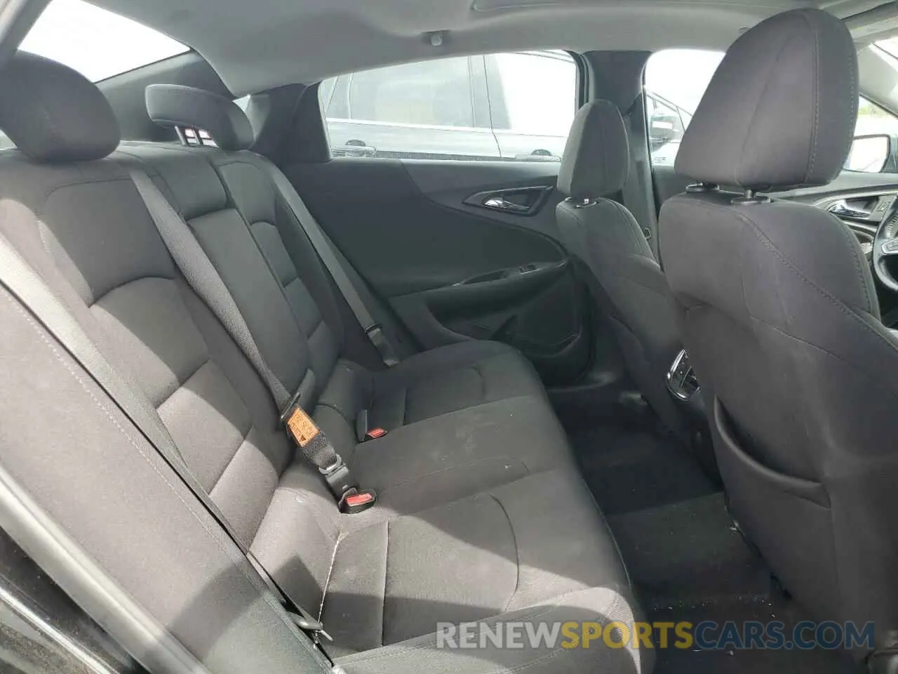 10 fotografías del automóvil dañado 1G1ZD5ST3MF069163 CHEVROLET MALIBU 2021
