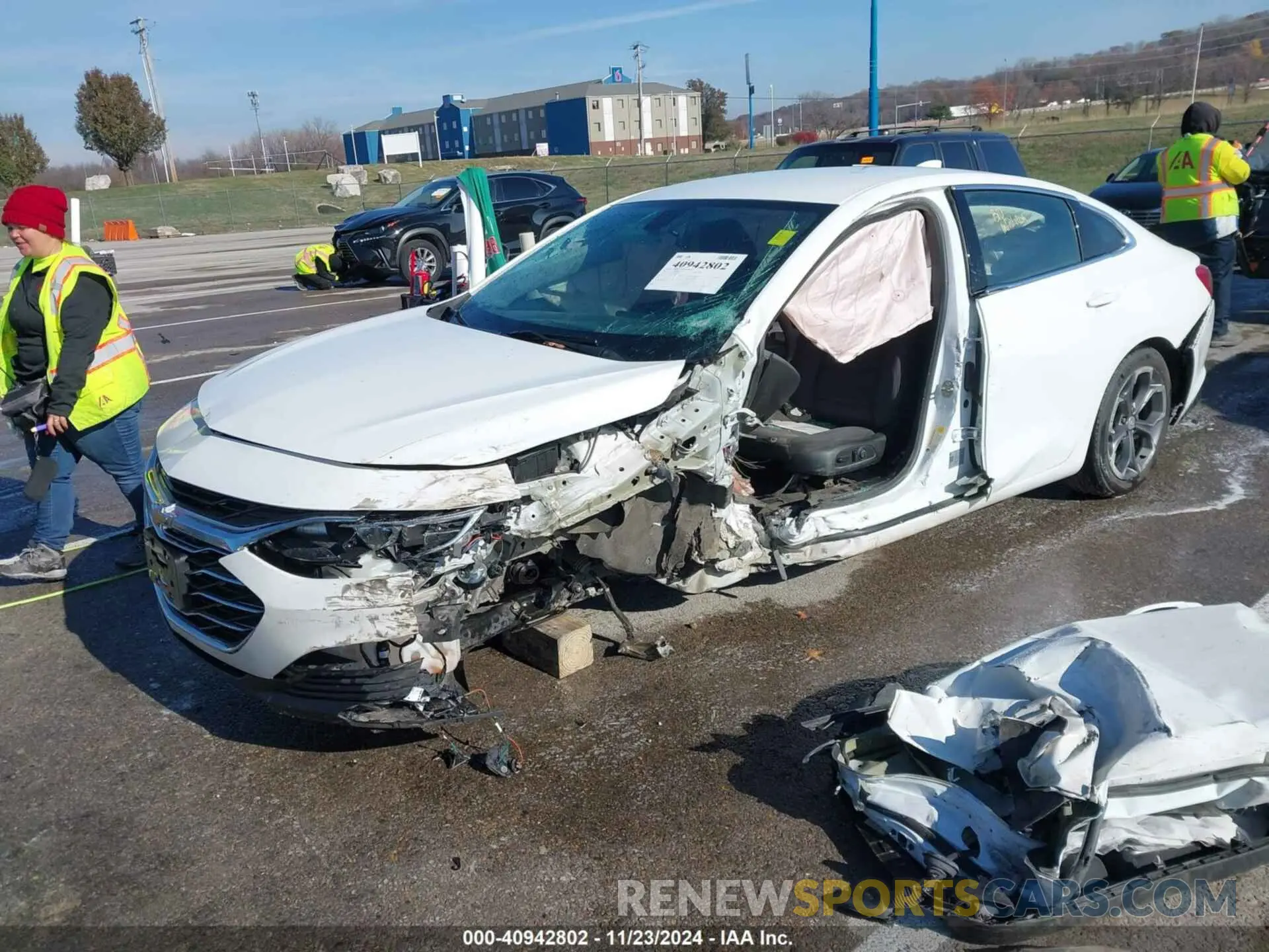 2 fotografías del automóvil dañado 1G1ZD5ST3MF073360 CHEVROLET MALIBU 2021