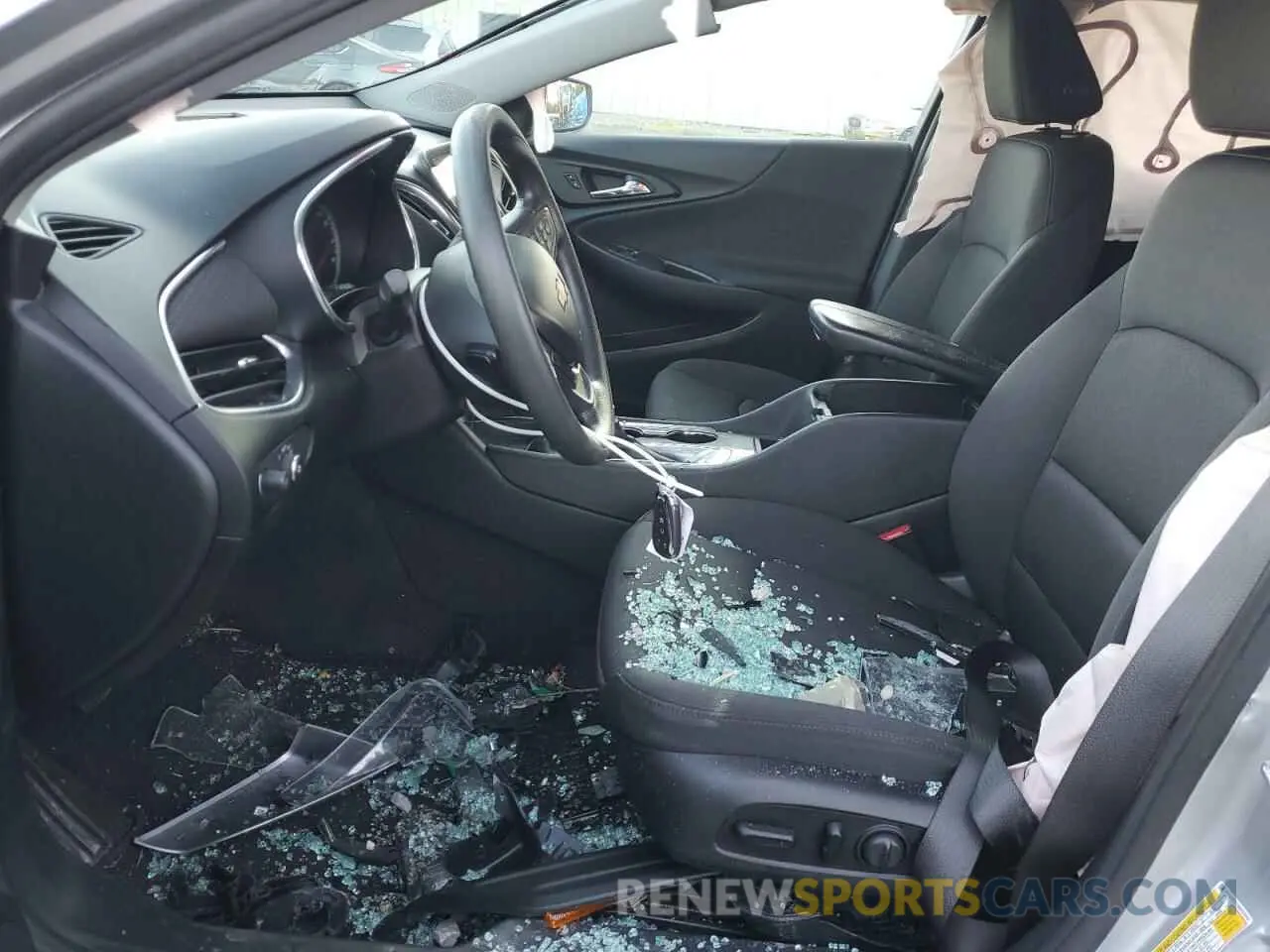 7 fotografías del automóvil dañado 1G1ZD5ST4MF024202 CHEVROLET MALIBU 2021