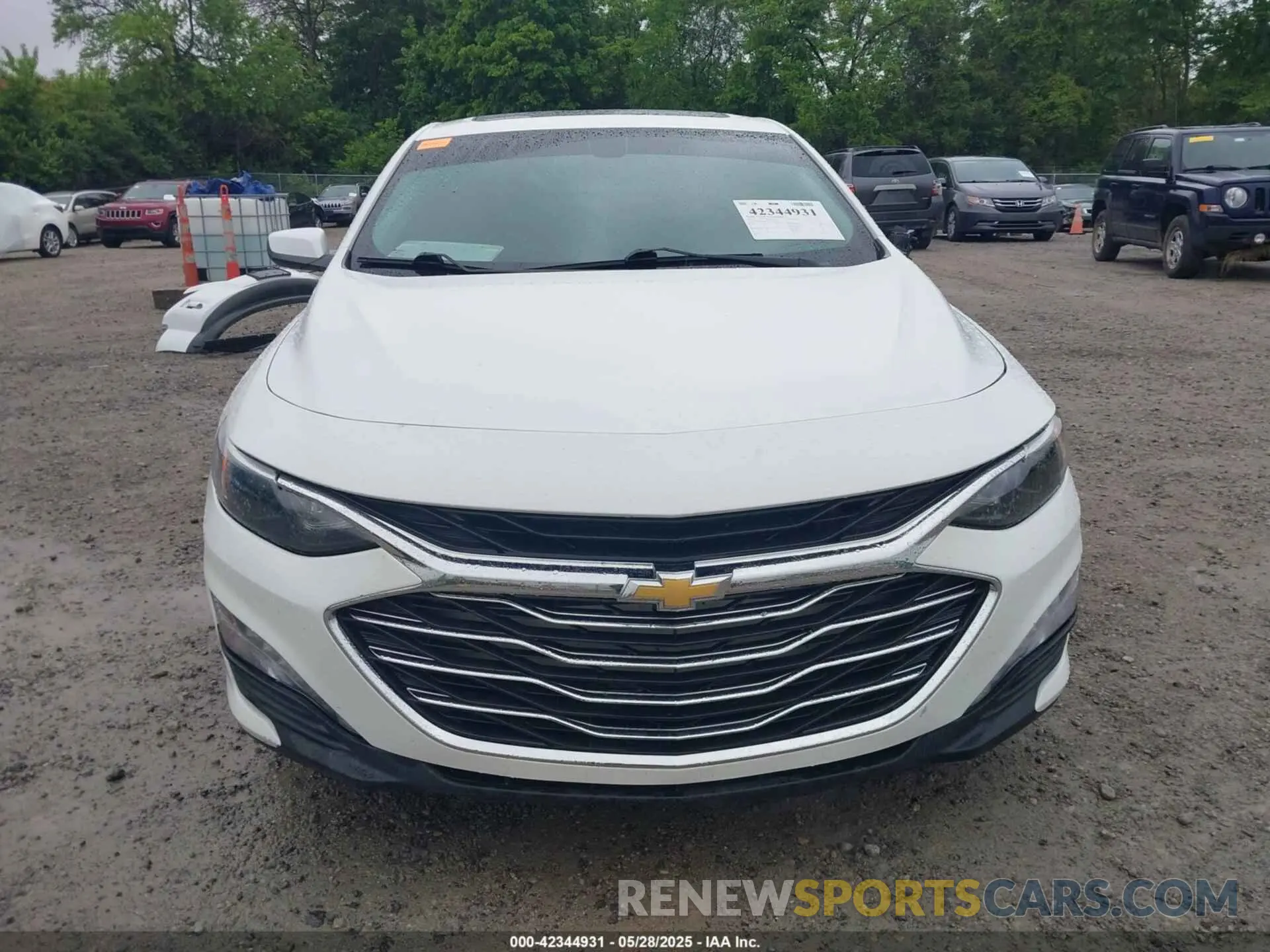 12 fotografías del automóvil dañado 1G1ZD5ST4MF056311 CHEVROLET MALIBU 2021