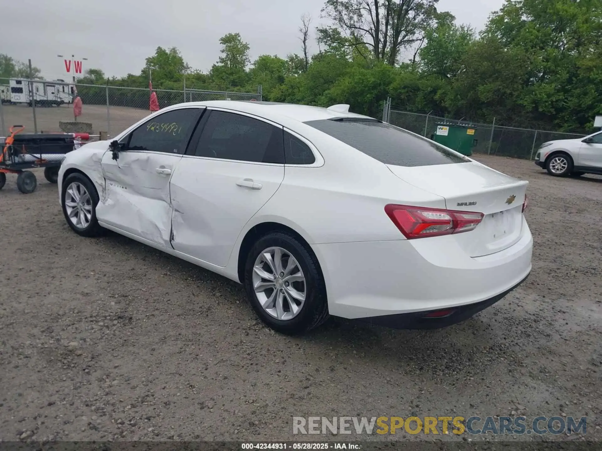 3 fotografías del automóvil dañado 1G1ZD5ST4MF056311 CHEVROLET MALIBU 2021