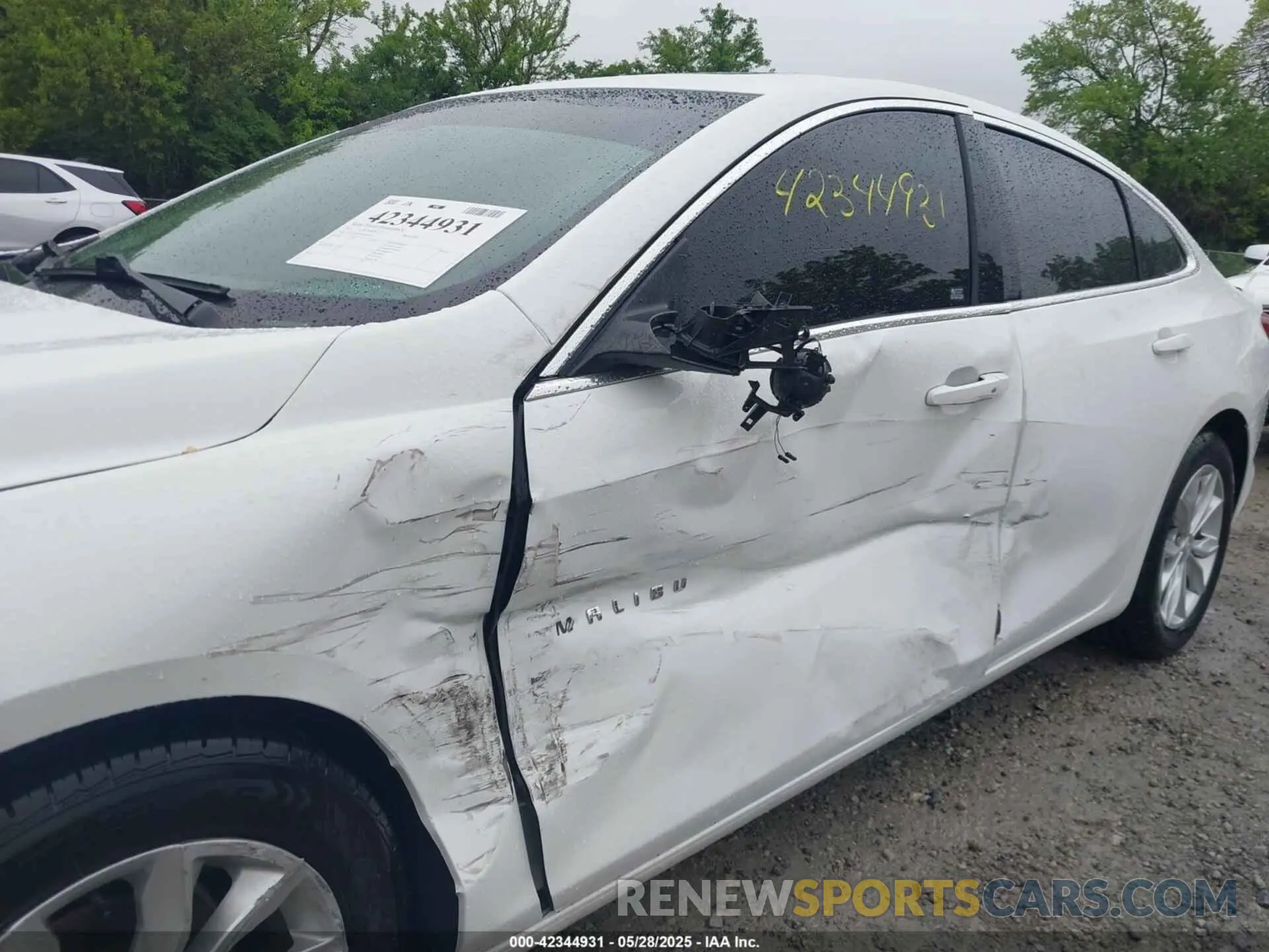 6 fotografías del automóvil dañado 1G1ZD5ST4MF056311 CHEVROLET MALIBU 2021