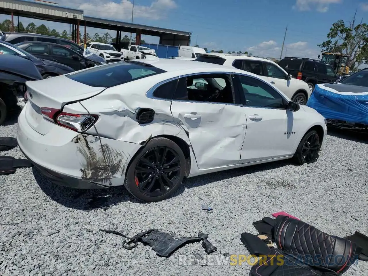 3 fotografías del automóvil dañado 1G1ZD5ST4MF084819 CHEVROLET MALIBU 2021