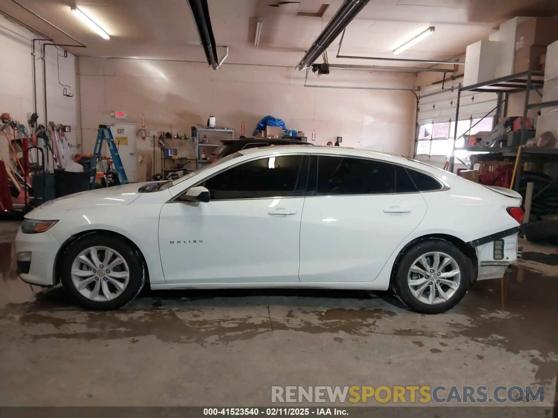 14 fotografías del automóvil dañado 1G1ZD5ST5MF010969 CHEVROLET MALIBU 2021