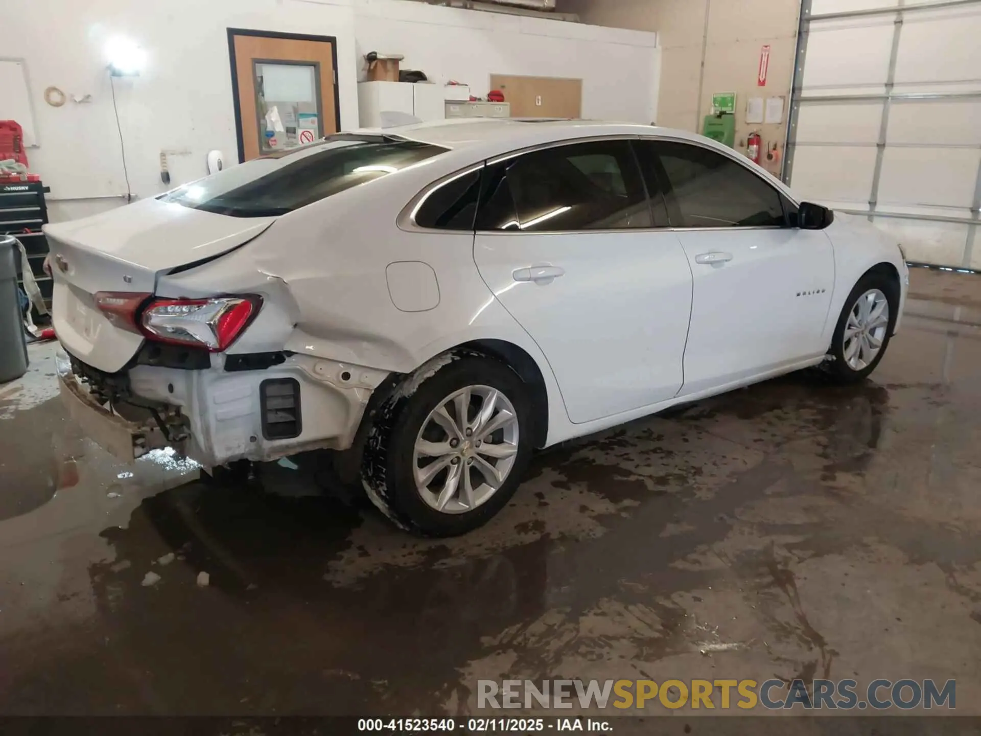 4 fotografías del automóvil dañado 1G1ZD5ST5MF010969 CHEVROLET MALIBU 2021