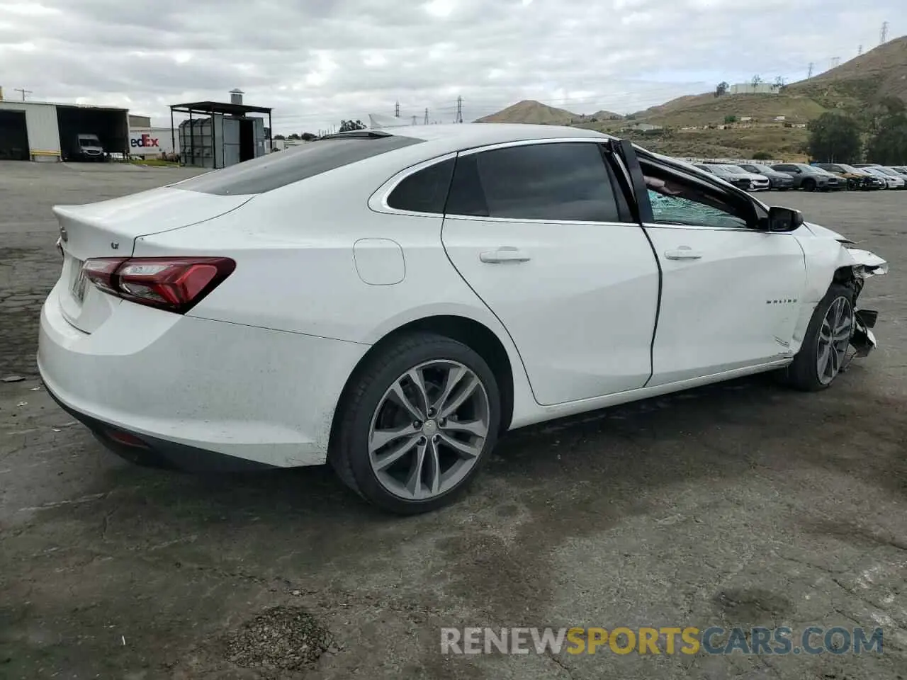 3 fotografías del automóvil dañado 1G1ZD5ST6MF030275 CHEVROLET MALIBU 2021