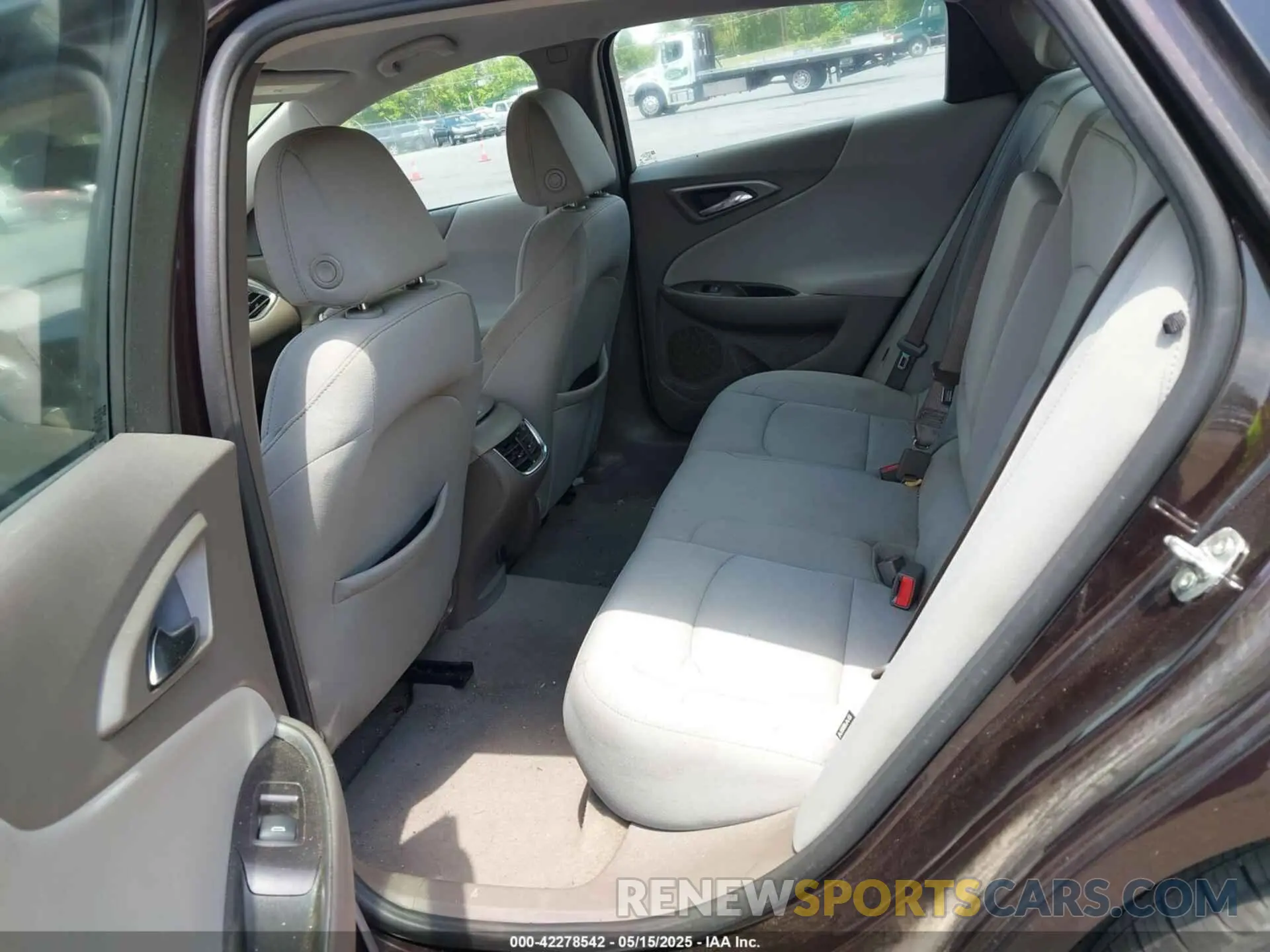 8 fotografías del automóvil dañado 1G1ZD5ST6MF034052 CHEVROLET MALIBU 2021