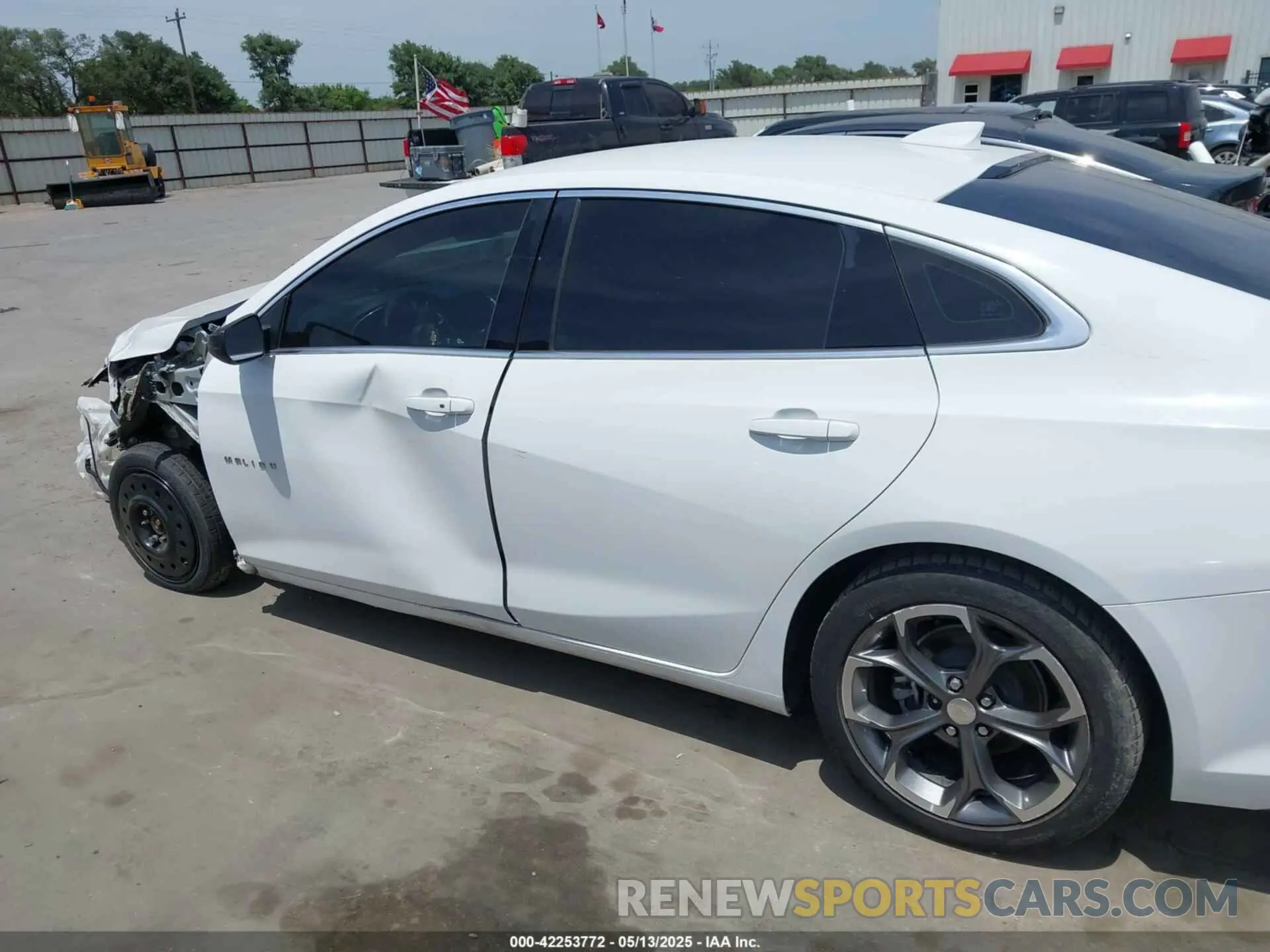 14 fotografías del automóvil dañado 1G1ZD5ST6MF077774 CHEVROLET MALIBU 2021