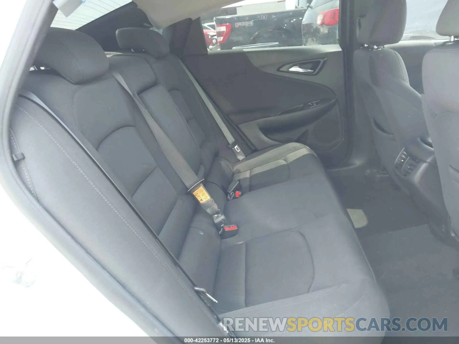 8 fotografías del automóvil dañado 1G1ZD5ST6MF077774 CHEVROLET MALIBU 2021