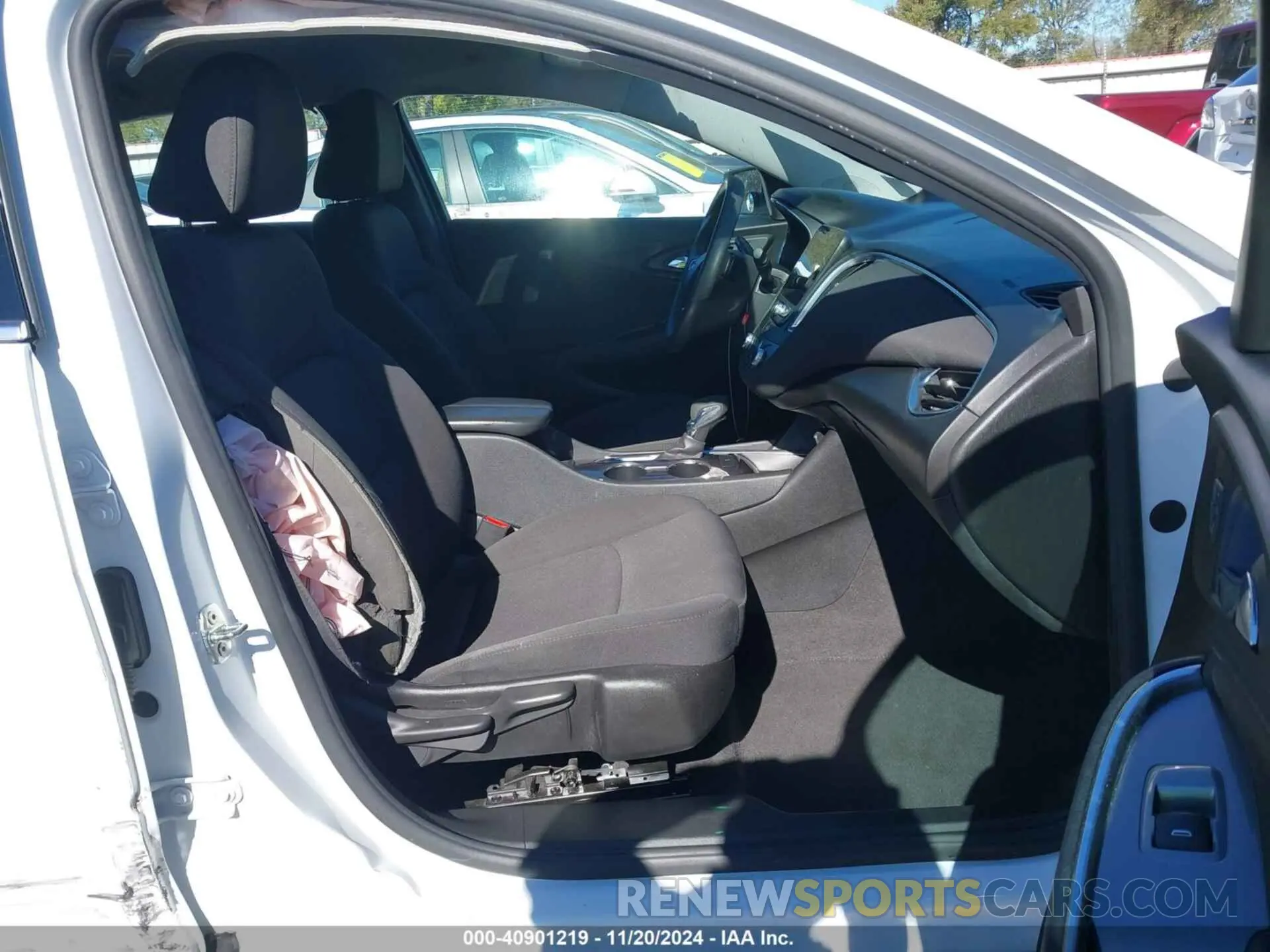 5 fotografías del automóvil dañado 1G1ZD5ST7MF003098 CHEVROLET MALIBU 2021