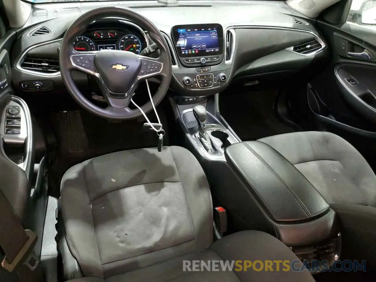 8 fotografías del automóvil dañado 1G1ZD5ST7MF006714 CHEVROLET MALIBU 2021