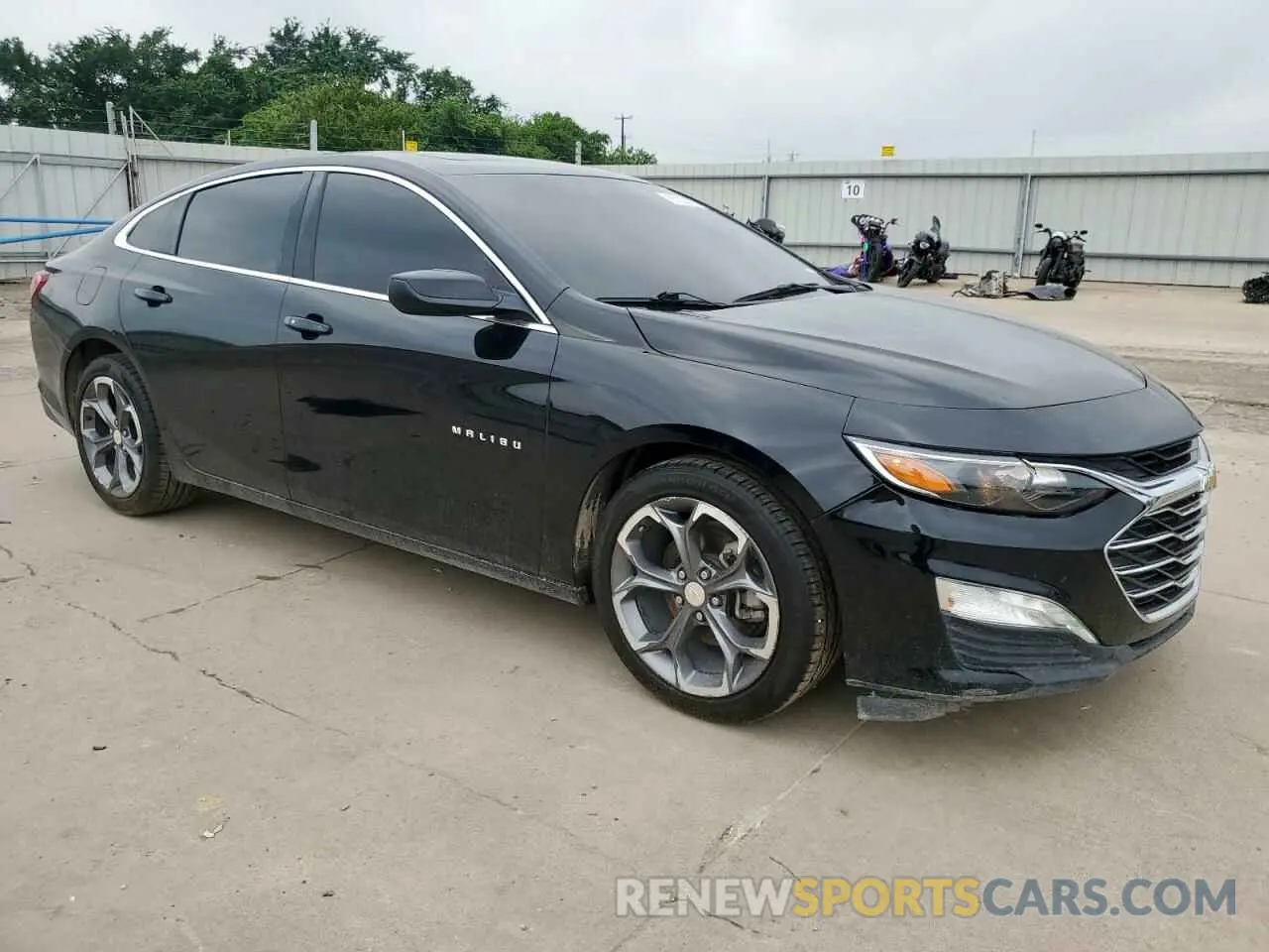 4 fotografías del automóvil dañado 1G1ZD5ST7MF025439 CHEVROLET MALIBU 2021