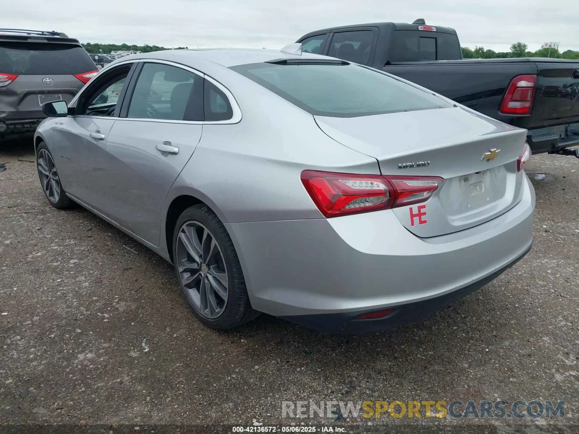 3 fotografías del automóvil dañado 1G1ZD5ST8MF054528 CHEVROLET MALIBU 2021