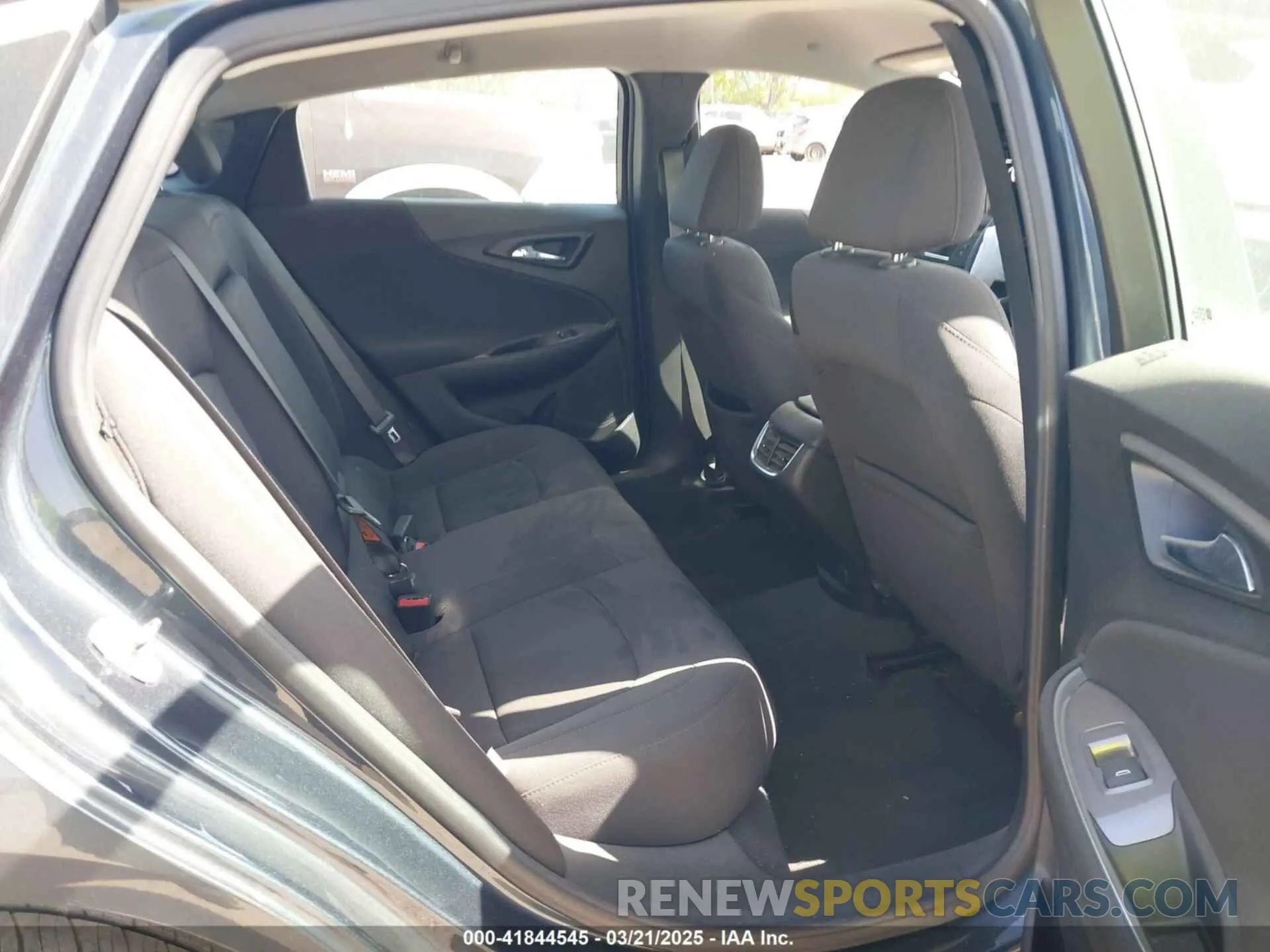 8 fotografías del automóvil dañado 1G1ZD5ST8MF072110 CHEVROLET MALIBU 2021