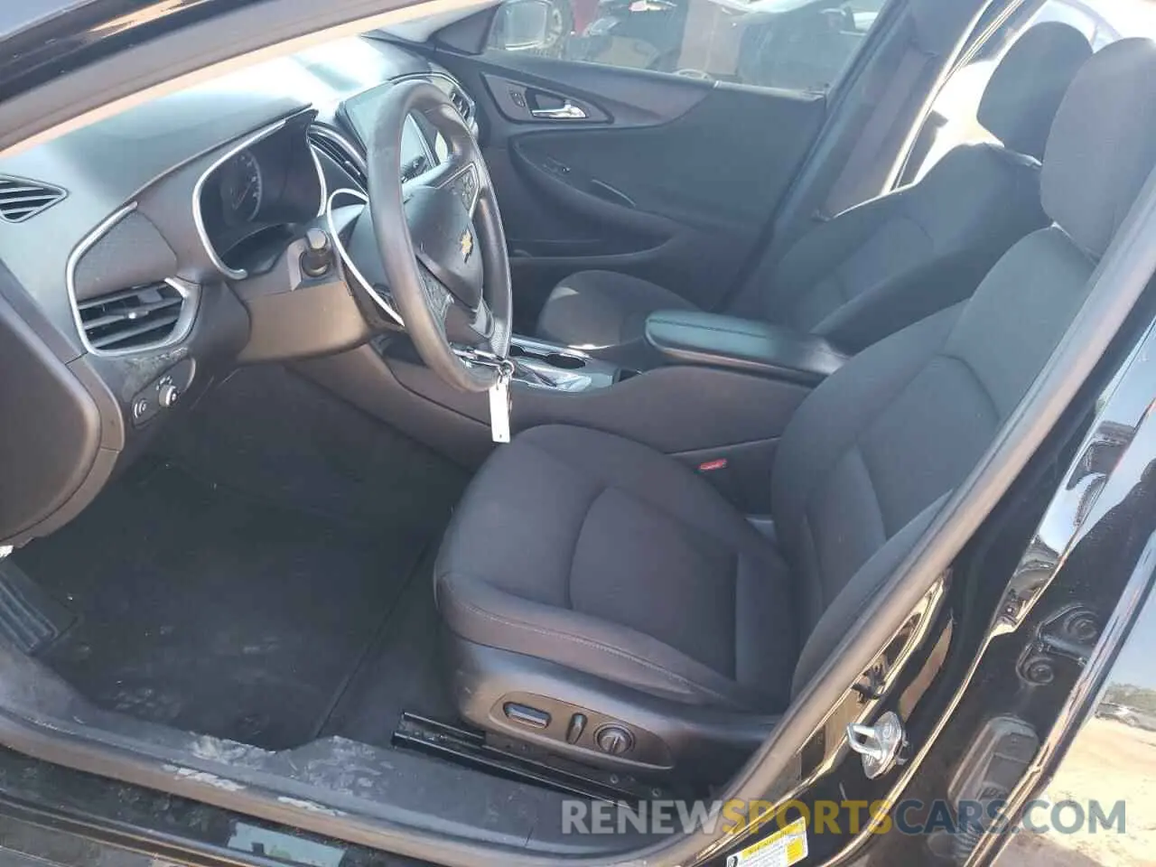 7 fotografías del automóvil dañado 1G1ZD5ST9MF014104 CHEVROLET MALIBU 2021