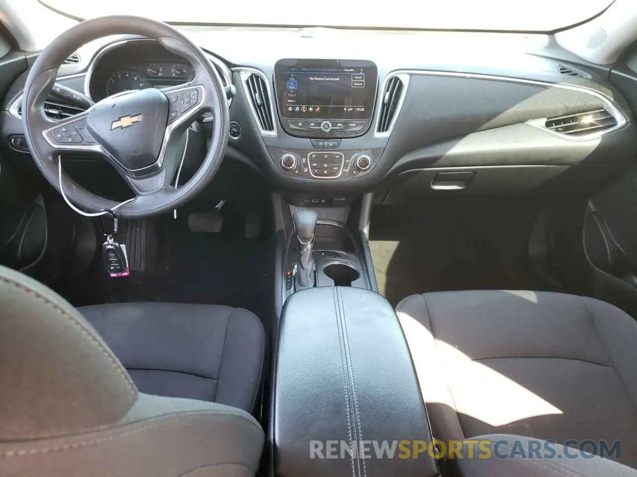 8 fotografías del automóvil dañado 1G1ZD5ST9MF014104 CHEVROLET MALIBU 2021