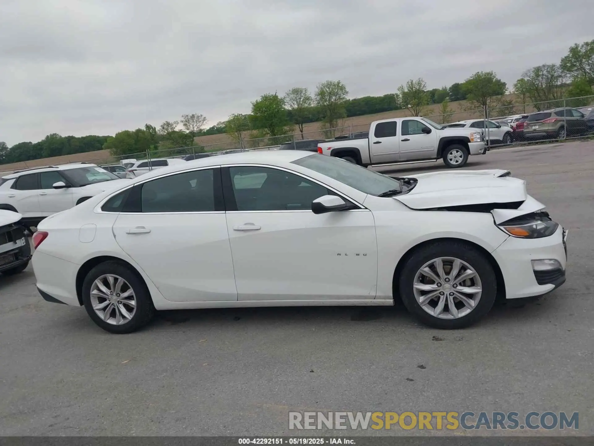 14 fotografías del automóvil dañado 1G1ZD5ST9MF025068 CHEVROLET MALIBU 2021
